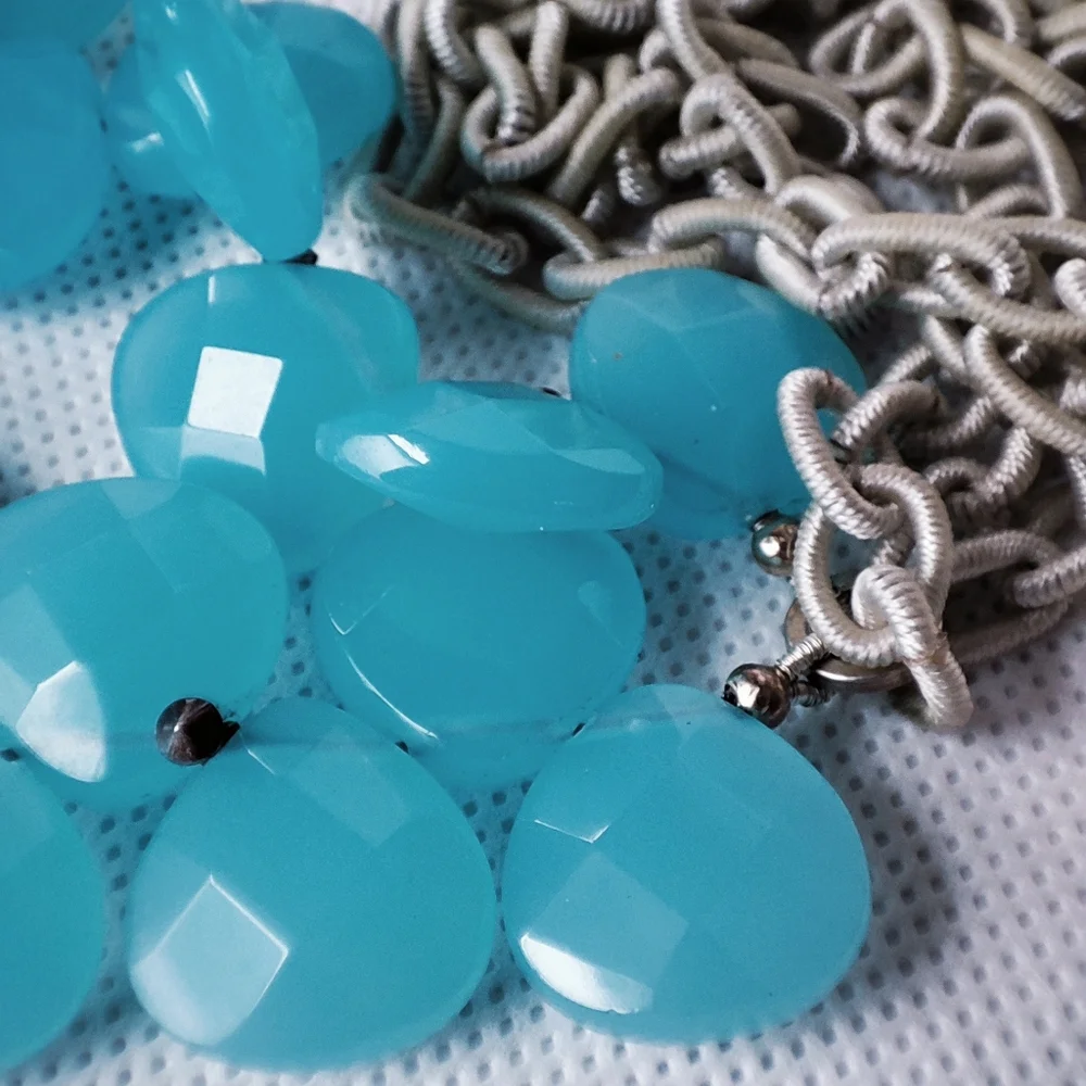 Faceted Glass Aqua Blue Teardrop 3 Strand Acrylic Beaded Necklace Silk Wrapped